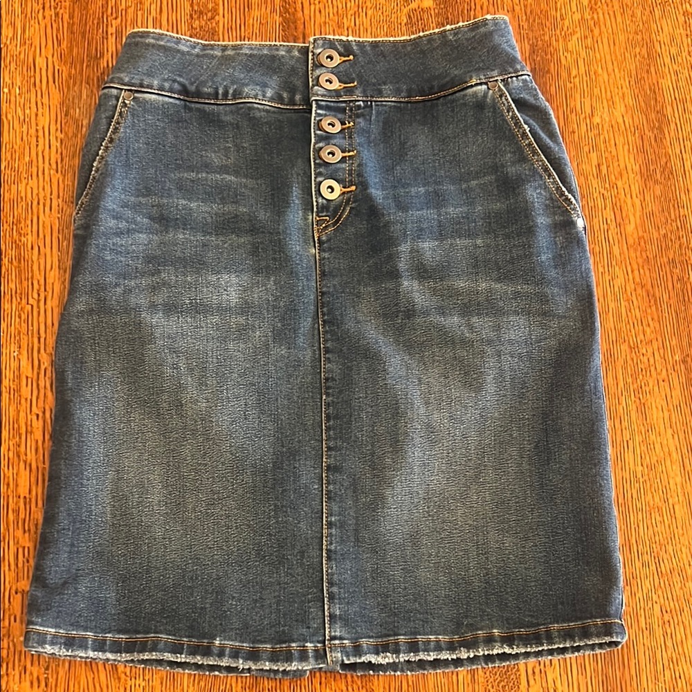Prana Aubrey Blue Denim Knee-Length Pencil Skirt + Buttons